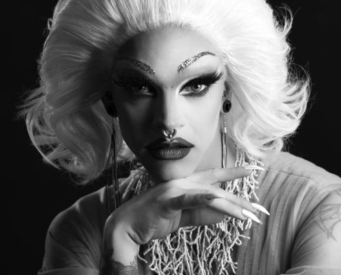 Drag queen black and white portrait with Marlene Dietrich inspiratie - Ruud van Ooij LGBT photography